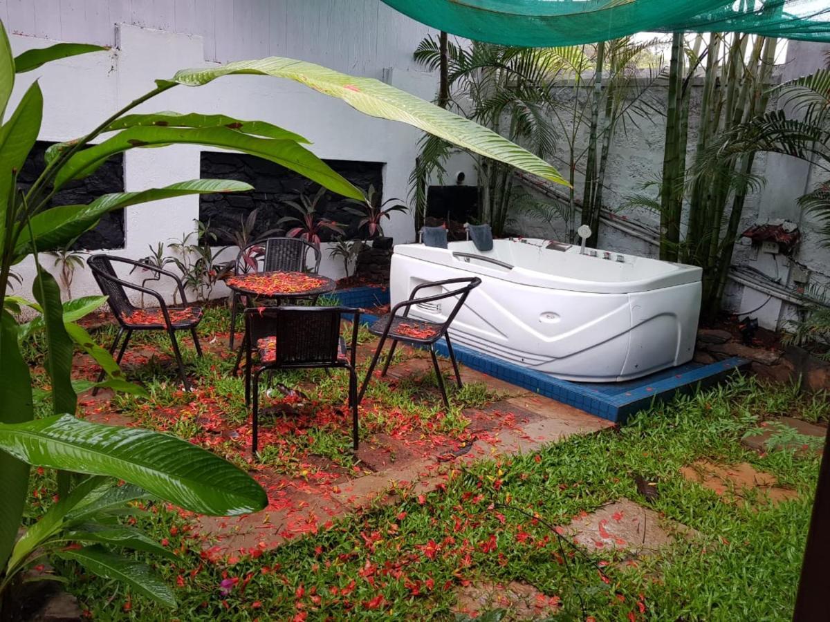 Rock Forest Goa Honeymoon Cottages Calangute Eksteriør billede